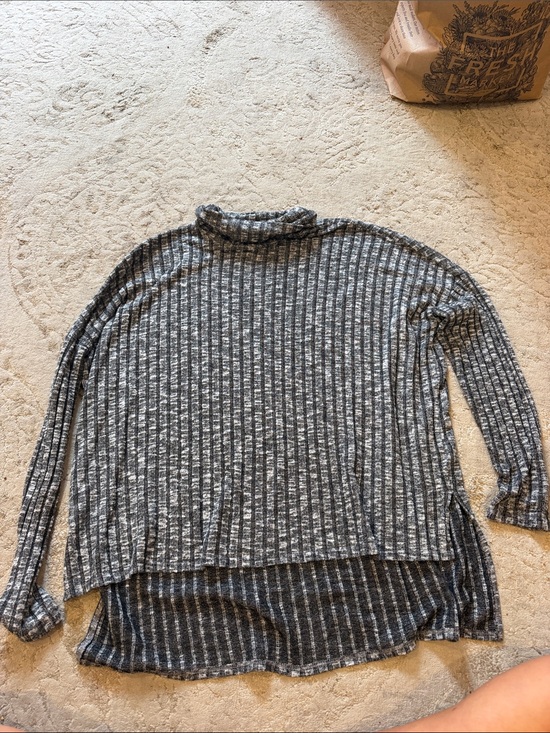 American Eagle Outfitters Sweaters - American Eagle Outfitters Gray Ribbed Mock Neck Sweater